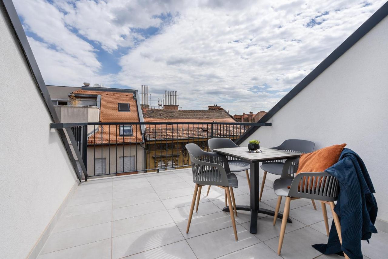 The Rose Garden Budapest Apartments Exteriör bild