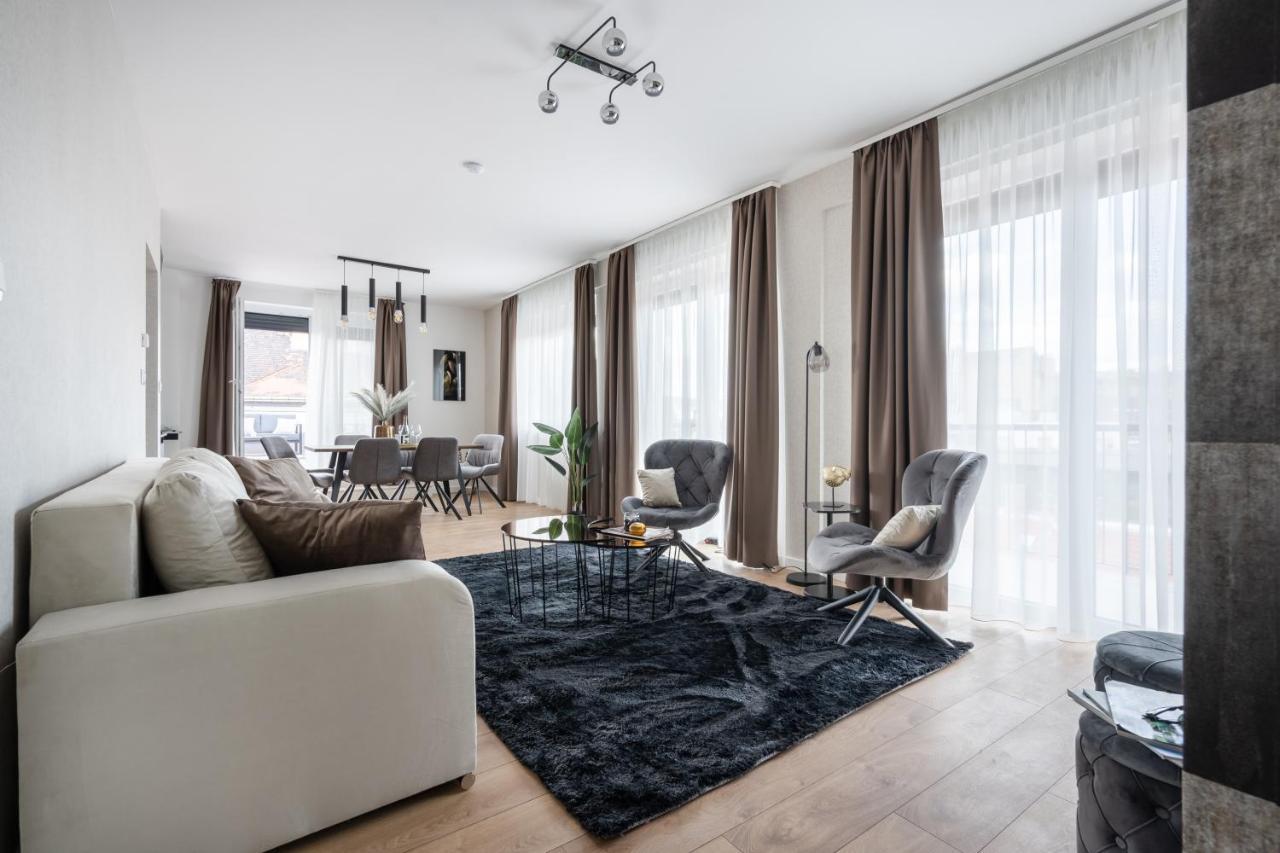 The Rose Garden Budapest Apartments Exteriör bild