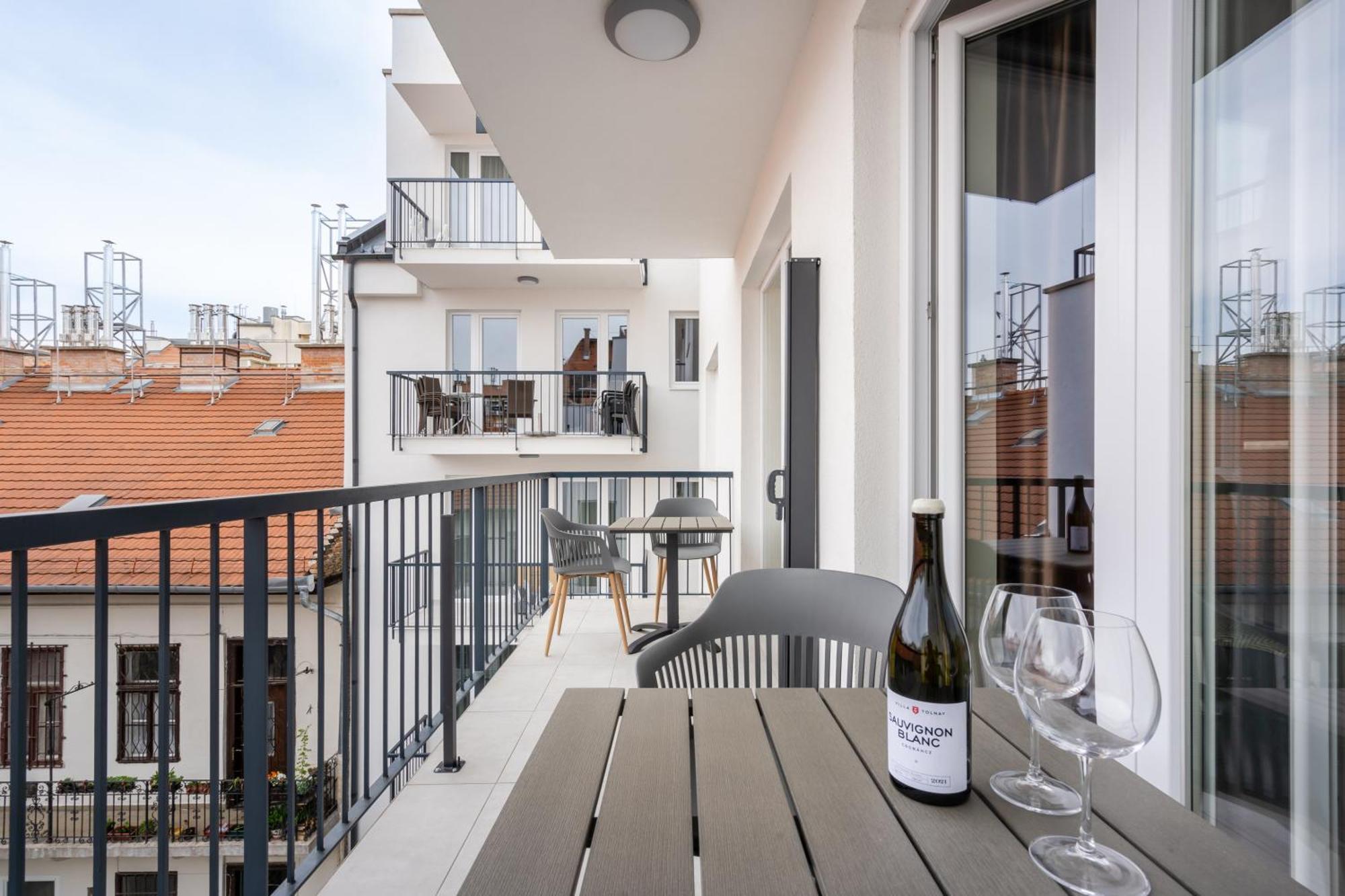 The Rose Garden Budapest Apartments Exteriör bild