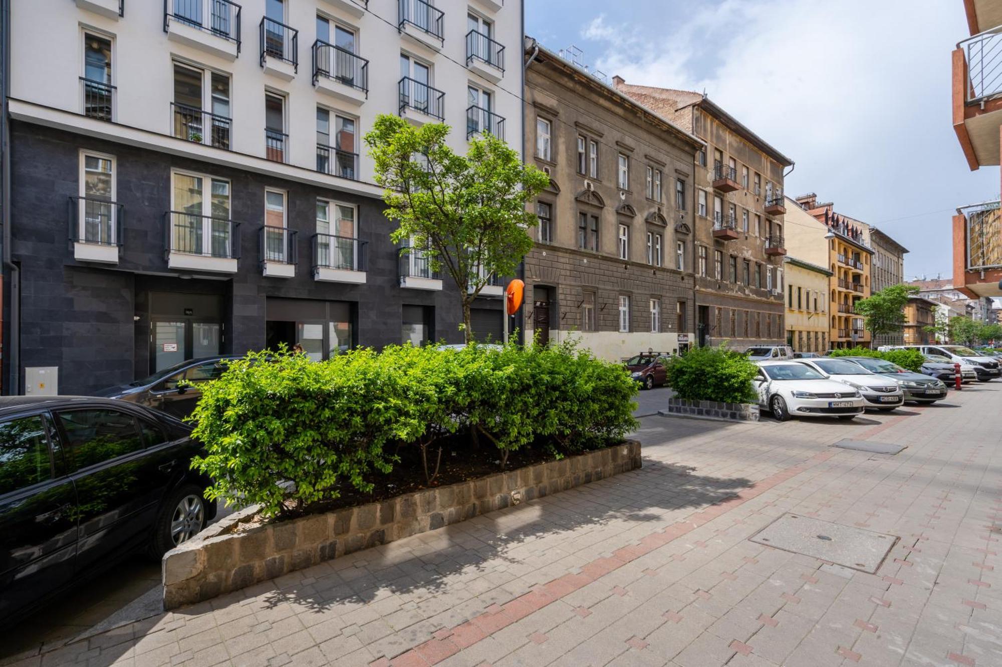 The Rose Garden Budapest Apartments Exteriör bild