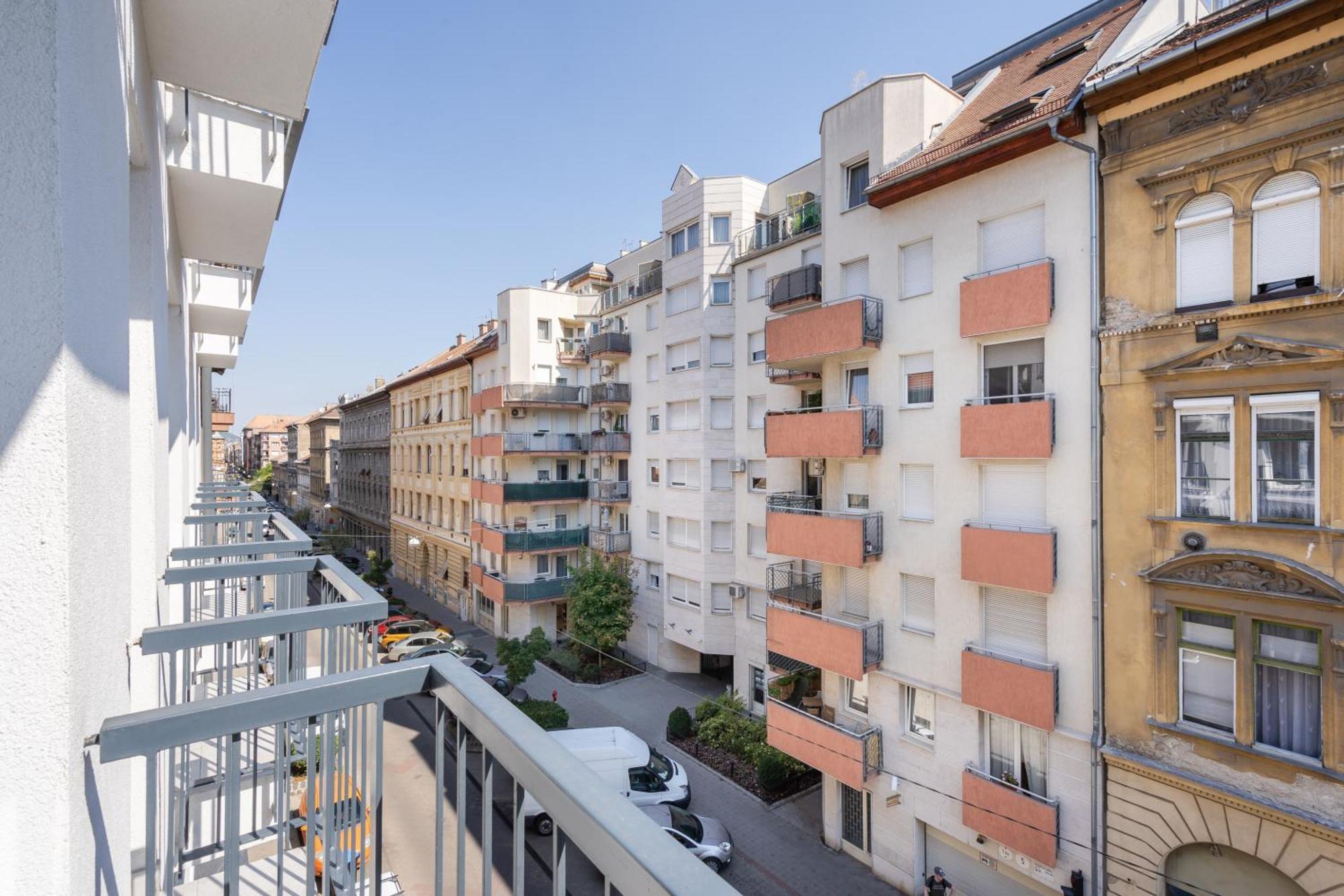The Rose Garden Budapest Apartments Exteriör bild